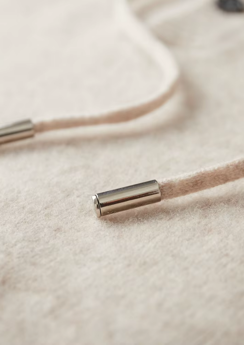 NOBA WOOL BUTTON HOODIE